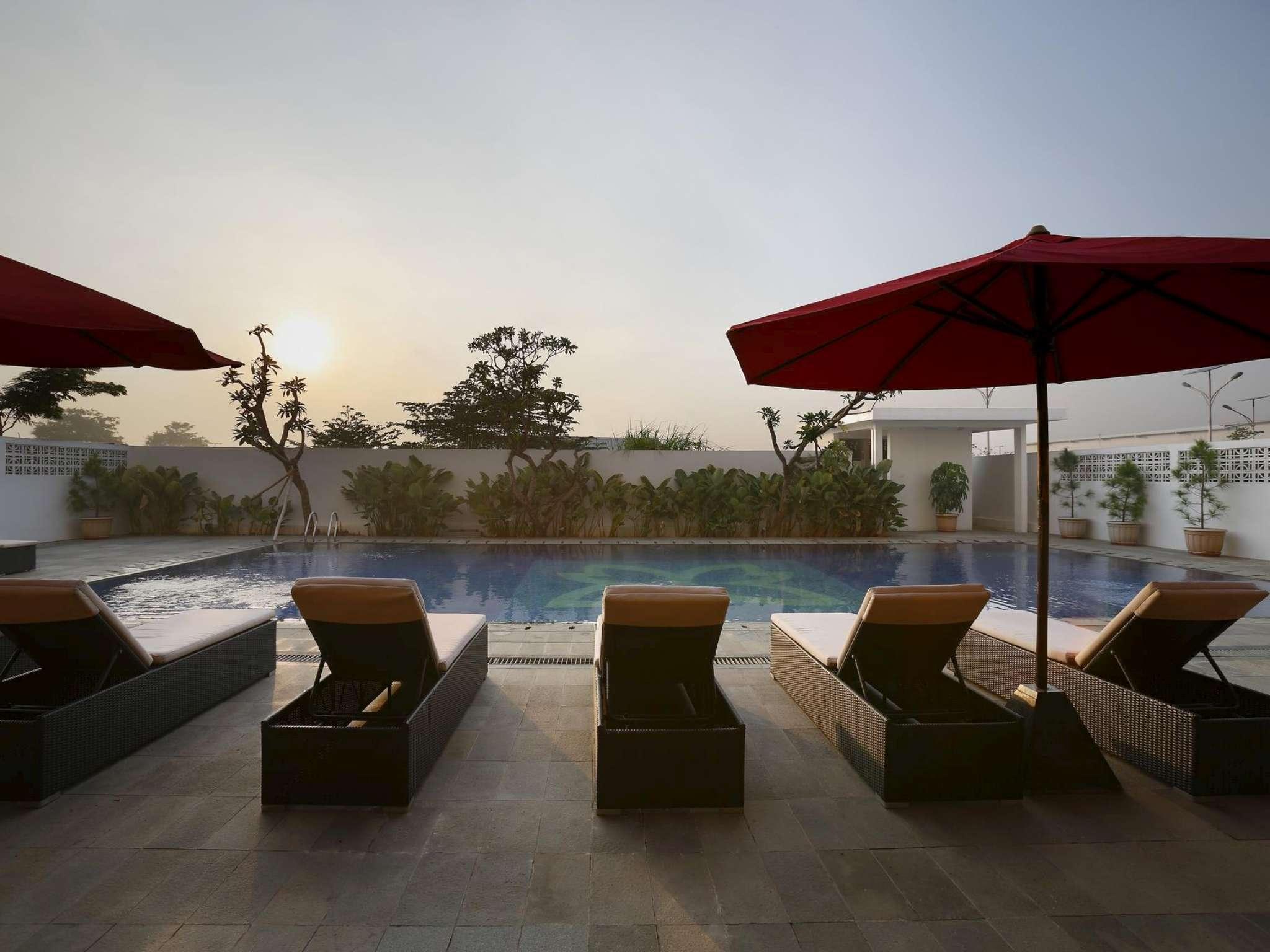 Batiqa Hotel & Apartments Karawang Εξωτερικό φωτογραφία