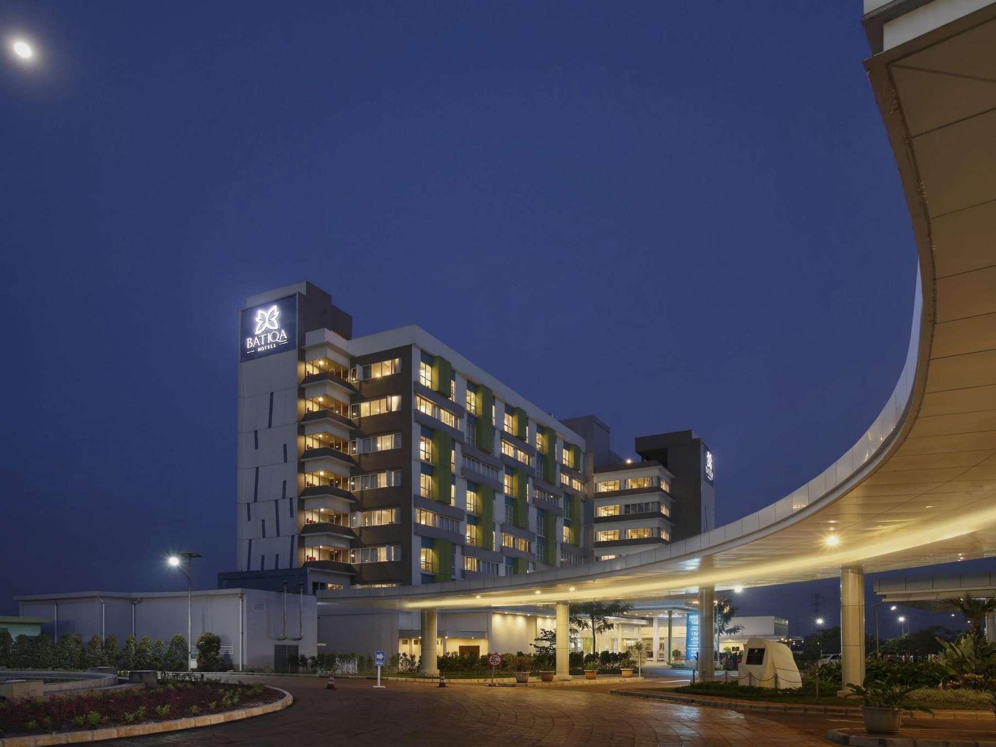 Batiqa Hotel & Apartments Karawang Εξωτερικό φωτογραφία